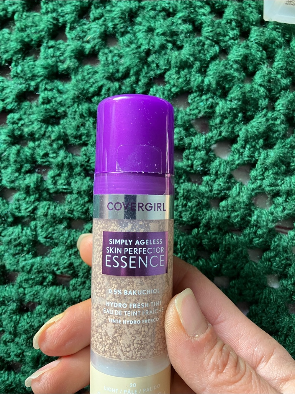 Makeup Foundation bundle - Picture 7 of 7